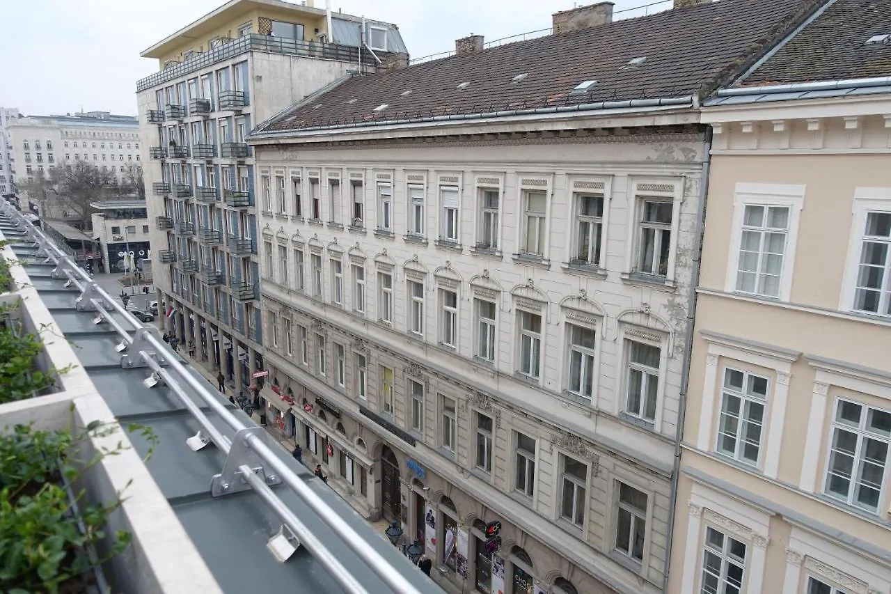 Aria Hotel Budapest By Library Hotel Collection 5*,
