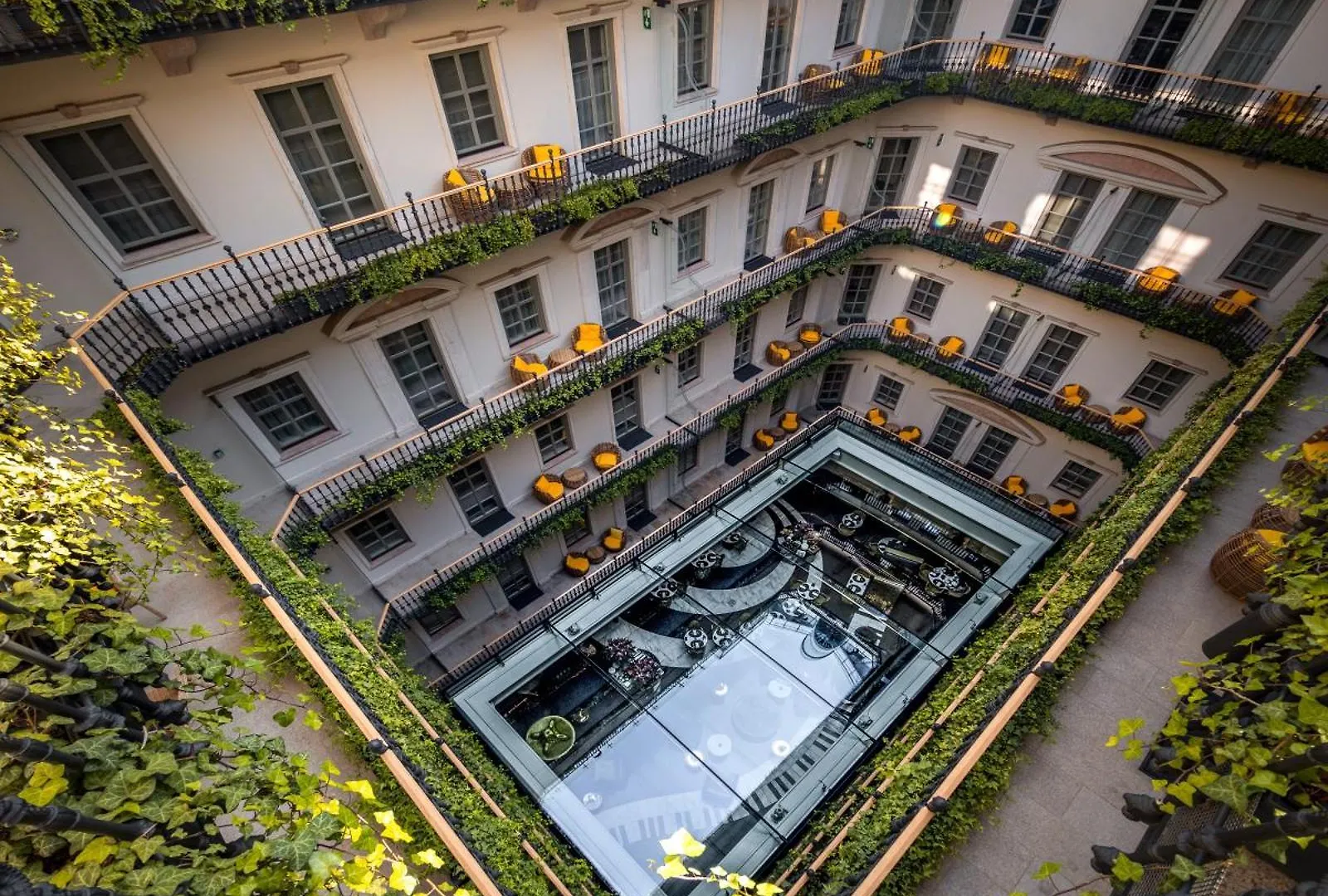 Aria Hotel Budapest By Library Hotel Collection Hongrie