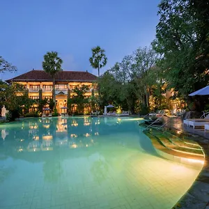 *** Otel Kumala Pantai Endonezya